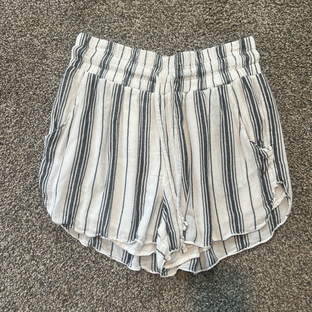 Striped hollister shorts